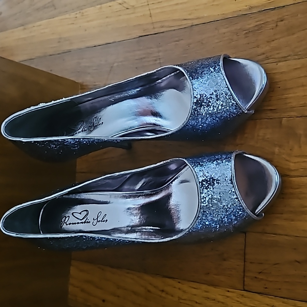 Sparkly Grey toned heels